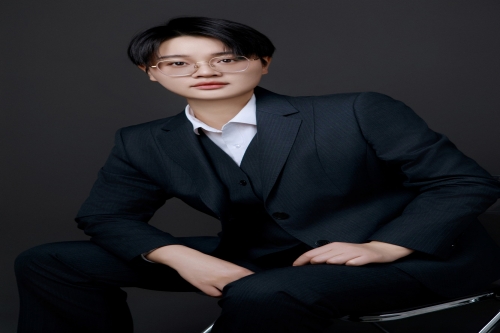 吴奕彤